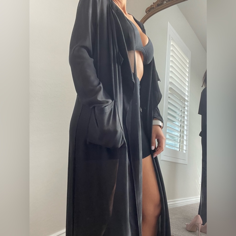 🖤The Chic Robe 🖤 - Picture 7 of 14